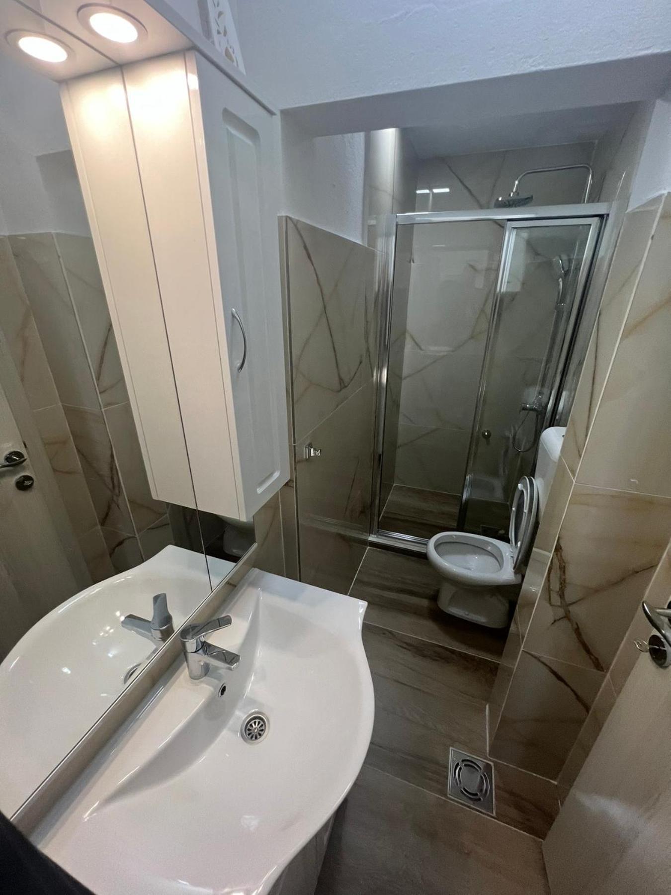 Js Apartmani Nikšić Bagian luar foto